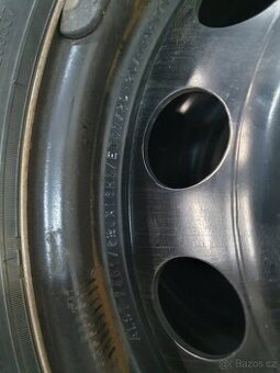 Zimní pneu 205/60/16