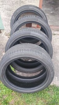 Letní pneu 245/40/19 94W Pirelli SEAL INSIDA
