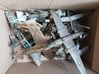 Plastikové modely letadel 230ks