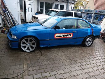 BMW E36 328 coupé drift
