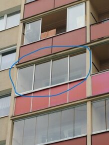 Posuvné zasklení balkonu-lodžie