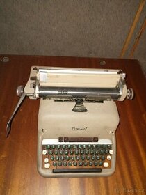Prodám psací stroj Consul - 1