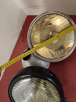 Přední světla 30 léta průměr 23 cm