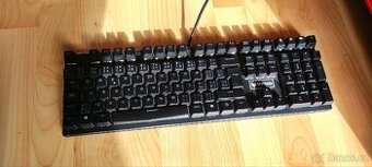 Mechanická klávesnice s RGB