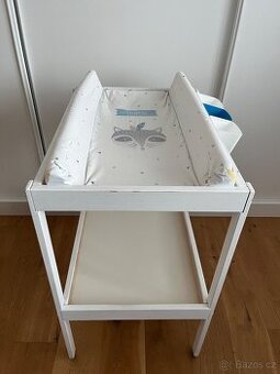 Přebalovací pult Ikea