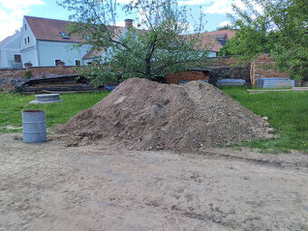 hlína za odvoz