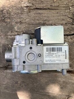 Plynová armatura honeywell VK4115G