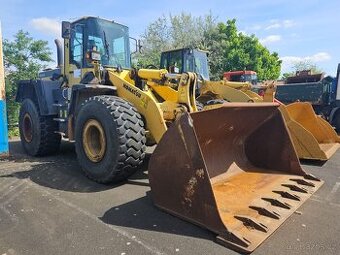 Čelní nakládač Komatsu WA 380 - 1
