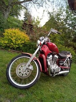 Suzuki Intruder VS 800
