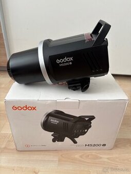 Studiový blesk Godox MS200V - 1