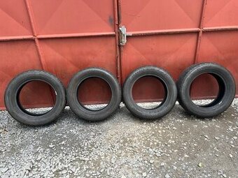 Prodám gumy 215/60/17 Bridgestone