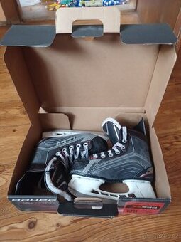 Dětské hokejové brusle 31 Bauer Vapor