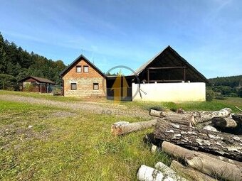 Prodej rodinného domu 6+kk situovaného na polosamotě v obci - 1