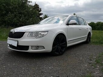ŠKODA SUPERB 2.0TDi 125KW DSG SERVIS VÝBAVA