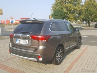Mitsubishi Outlander 2.0i 4WD,110 kW, r.v. 2018, 128 tis.km