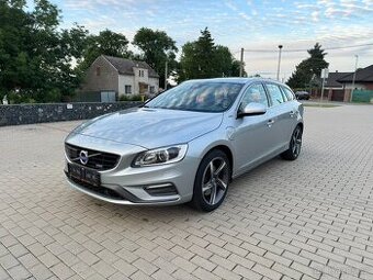 Volvo V60 2.4D6 R-Design plug-in Hybrid, 208kw