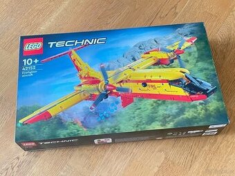 Lego Technic 42152 - Hasičský letoun