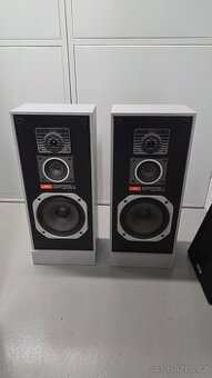 Reprobedny AKAI SW-T77