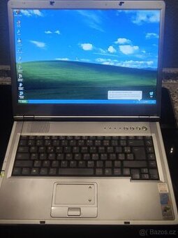 15,4" Fujitsu D1840W P4 ATI 9600 128MB ram 512MB HDD 100GB