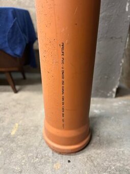 Trubka 250 / 3m KGEM