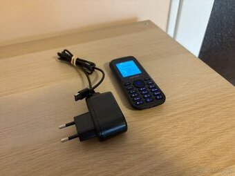 Tlačítkový mobilní telefon myPhone 2200