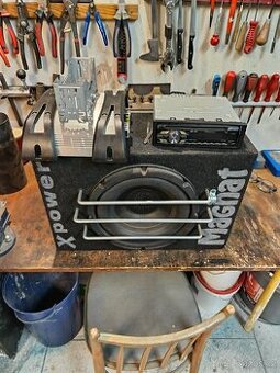 Zesilovač,rádio, subwoofer