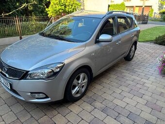 Kia Ceed 1,6i 92kw mod 2012 naj 114t