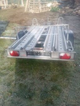 Vozík na moto nebo sekačku