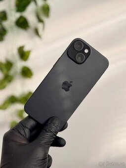 iPhone 15 256GB černý