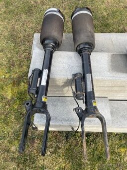 Mercedes Ml W164 přední vzduchové tlumiče