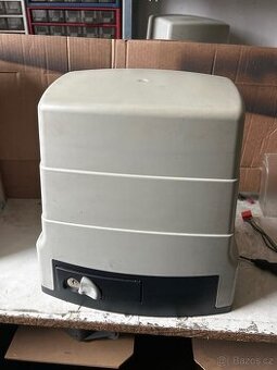 Roger H30 pohon posuvne brany