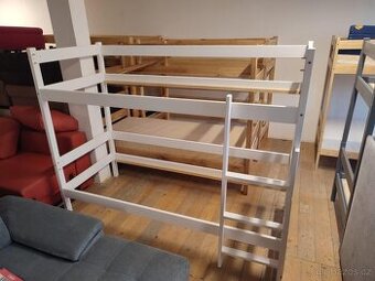 Krásná bílá palanda 80 x 200 cm včetně roštů