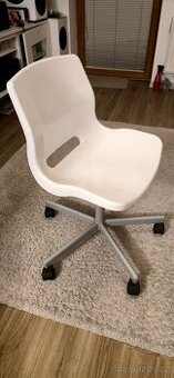 Otočná kancelářská židle IKEA k psacímu stolu