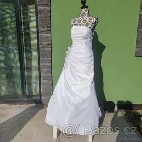 Překrásné svatební šaty vel. 38/42