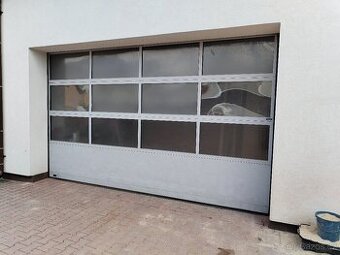 Sekční vrata 4500x3500 s průsvitem