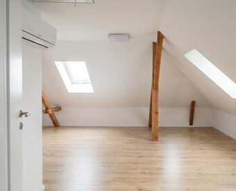 Pronájem podkrovního bytu v Týnci nad Sázavou