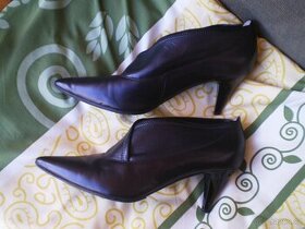 Krásné dámské boty elegantní nové - 1
