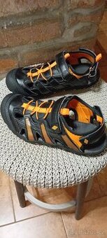 Zánovní kvalitní chlapecké sandály Zn.UMBRO vel.34