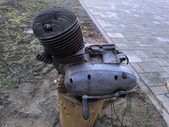 Motor JAWA 175