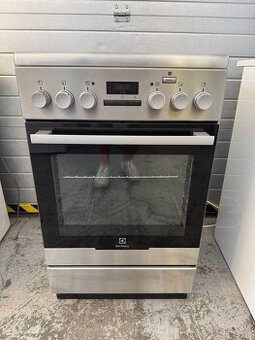 Electrolux EKC54952OX sklokeramický Pouzita - 1