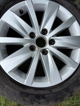 Prodám ALU kola VW Passat 215/55 R16