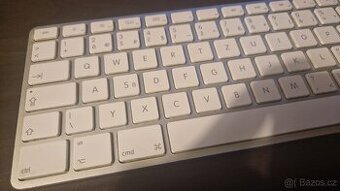 Apple Klávesnice - první generace - 1