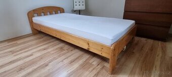 Postel dřevěná 200x90