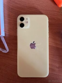 PRODÁM IPHONE 11, 128 gb, žlutá + kryty, sklíčka, nabíječka