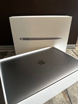 Apple MacBook Air s čipem M1 (2020)