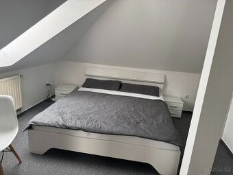 Prodám manželskou postel - 1