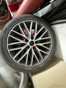 PRODÁM 4x ALU KOLA ZNAČKY BORBET + 4x PNEU ZNAČKY BARUM.