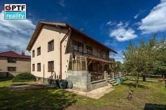 Dvougenerační rodinné sídlo + hospodářské zázemí + ovocná za