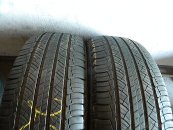 215/70 r16 100h 2ks Michelin