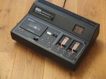Eumig Metropolitan CCD Stereo kazetový magnetofon (1977)
